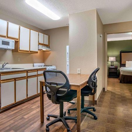 Extended Stay America Suites - Arlington - Six Flags Екстериор снимка