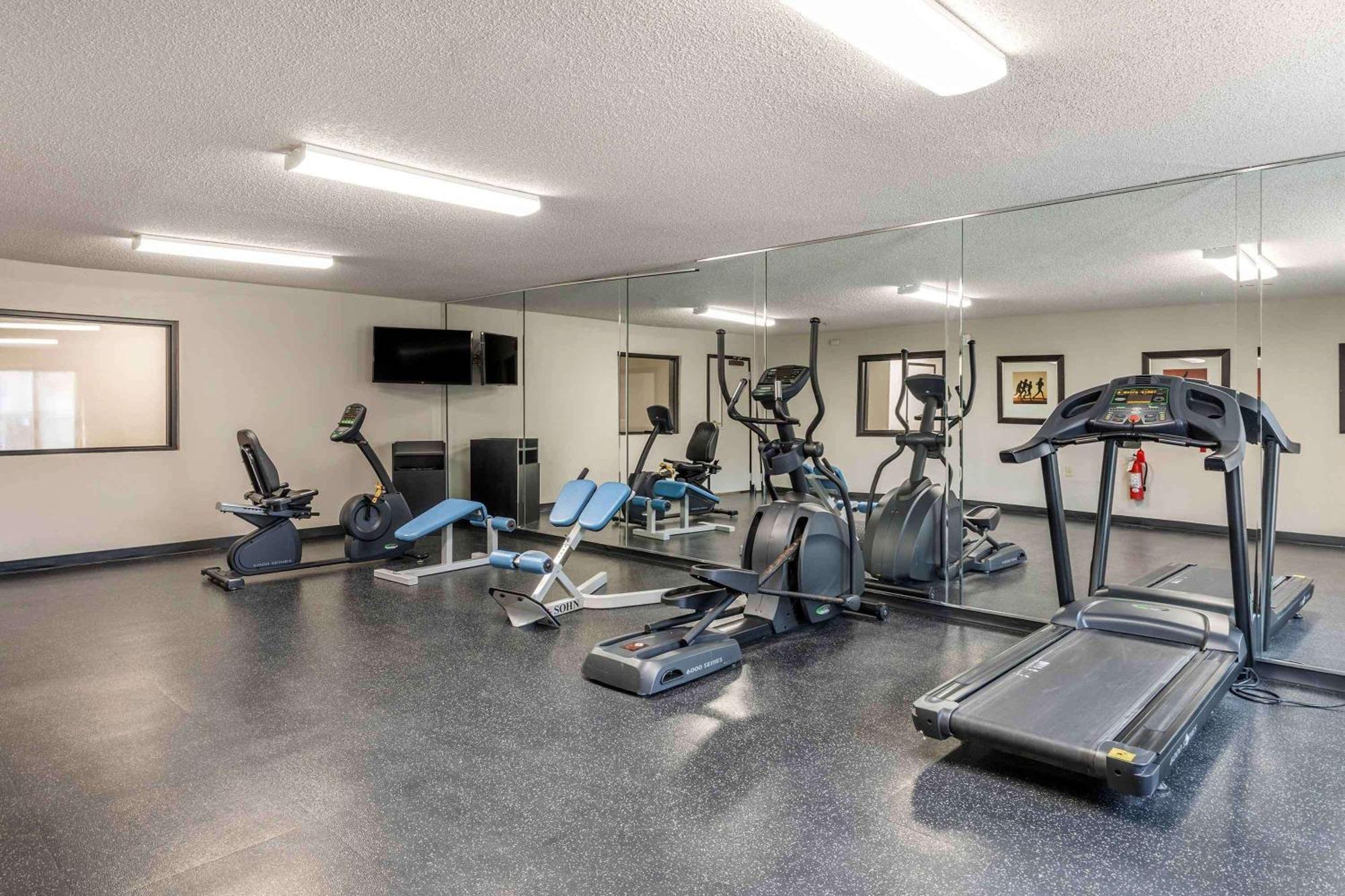 Extended Stay America Suites - Arlington - Six Flags Екстериор снимка