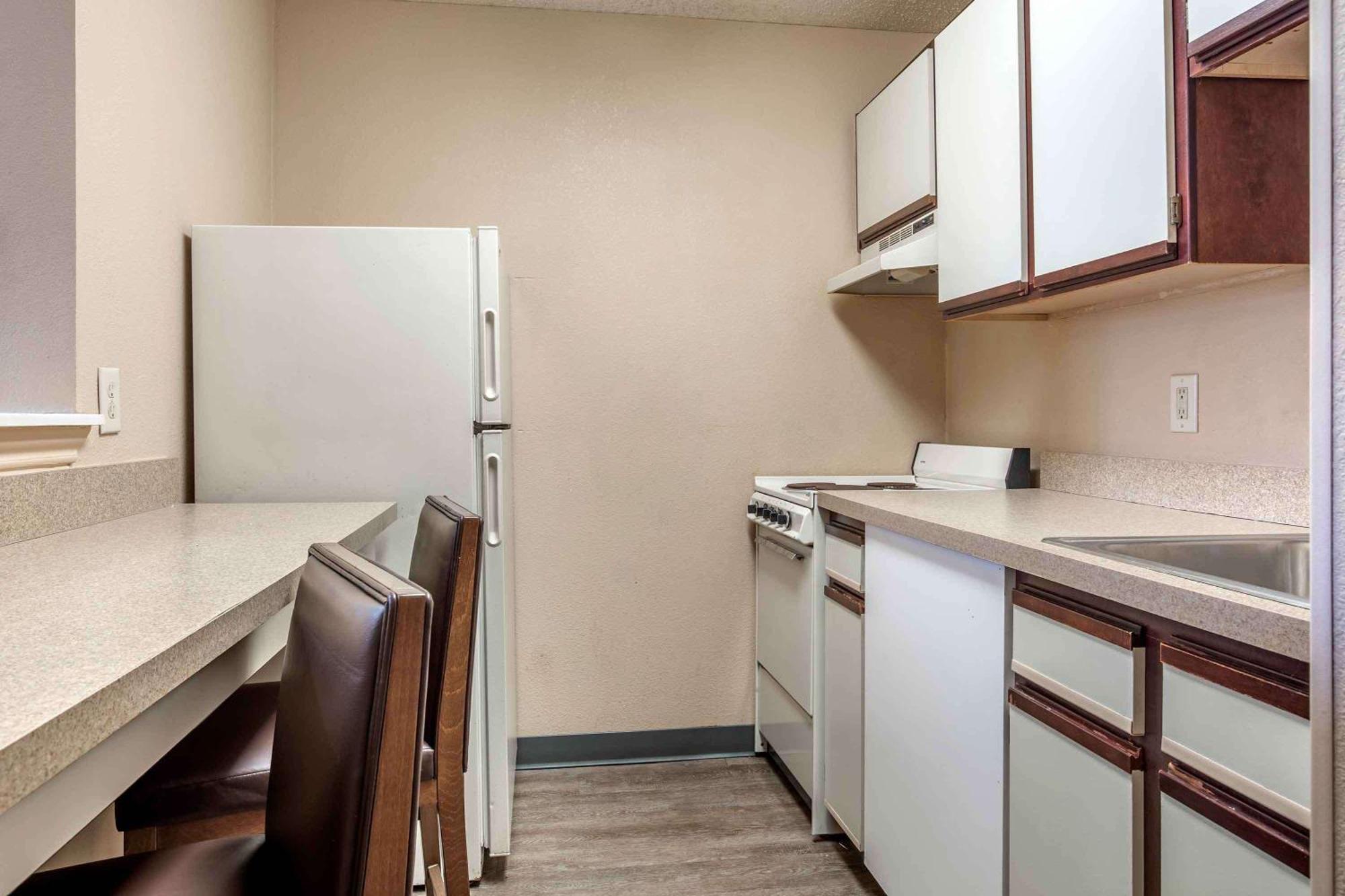 Extended Stay America Suites - Arlington - Six Flags Екстериор снимка