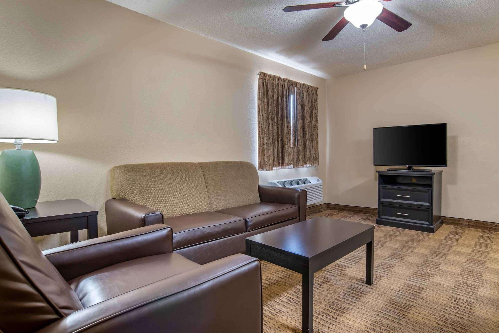 Extended Stay America Suites - Arlington - Six Flags Екстериор снимка