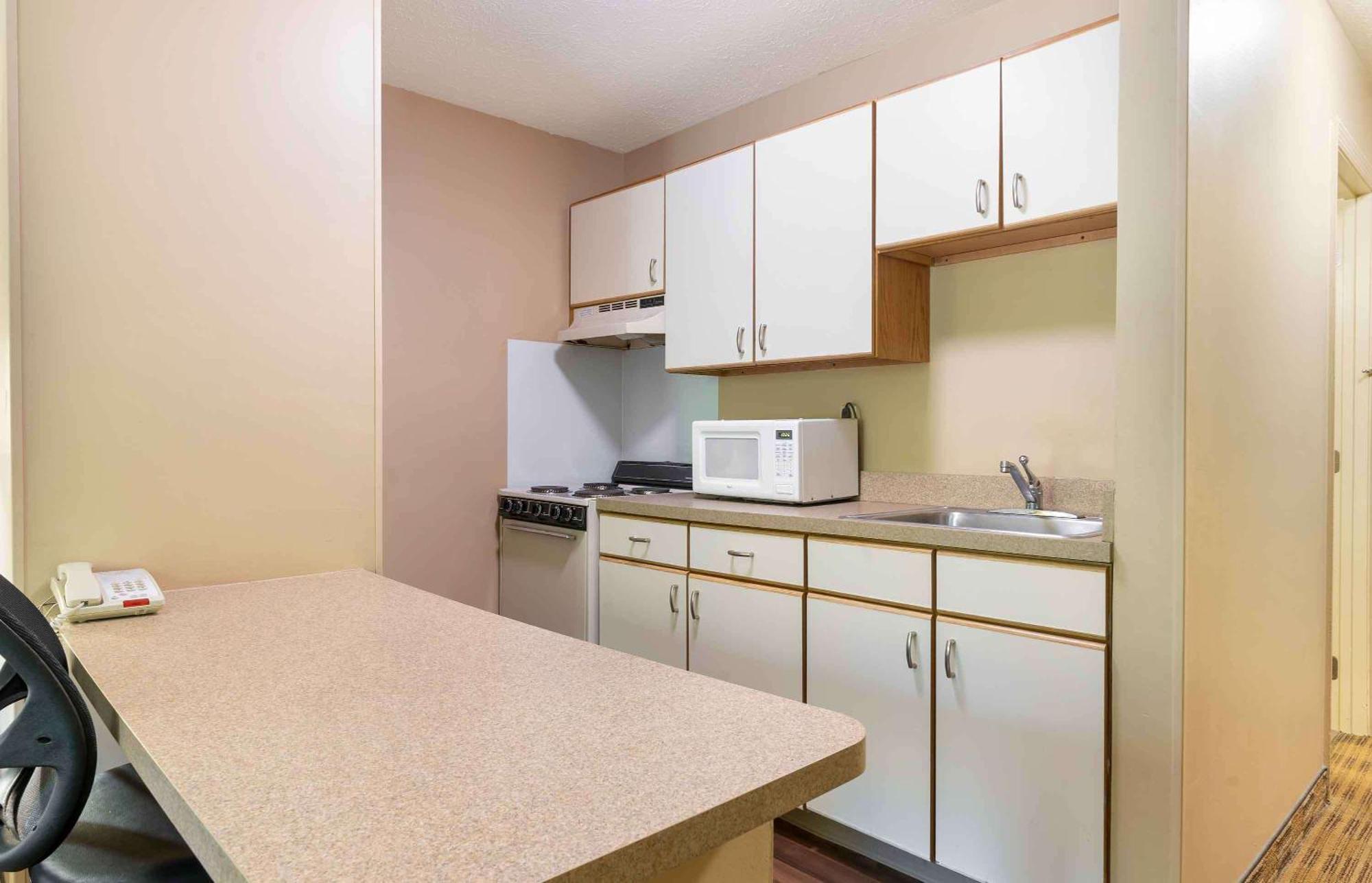 Extended Stay America Suites - Arlington - Six Flags Екстериор снимка